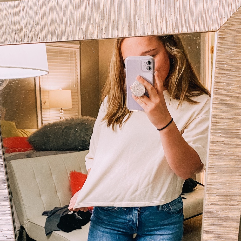 cute granola crop top🌈🌺